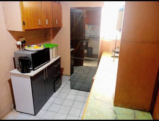 3 BEDROOM HOUSE FOR SALE IN LENASIA SOUTH